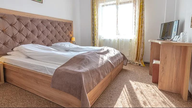 Camera dublă standard fără balcon etaj 1